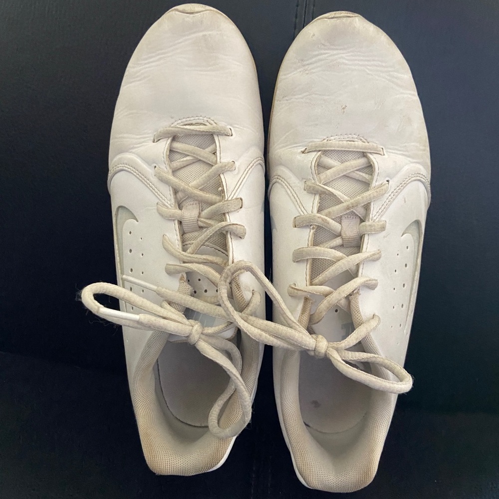 Nike Cheer Shoes size 8.5